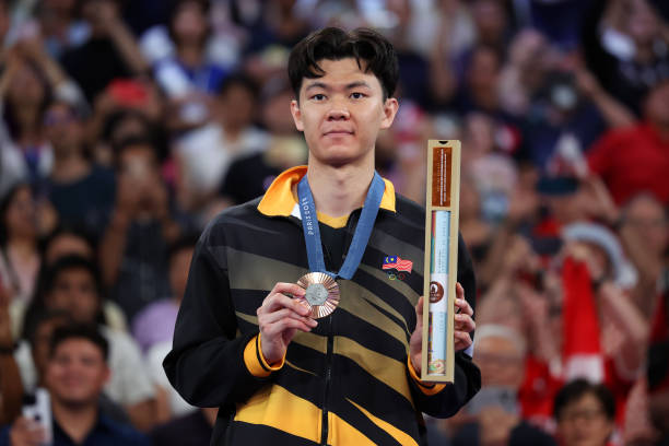 羽毛球大战：记录我和爸爸的趣味对决