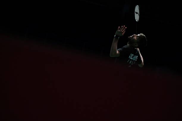 羽毛球单打和双打场地尺寸详解：避免犯规的关键