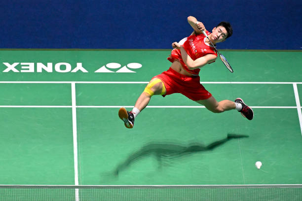 羽毛球发球训练方法：提升发球稳定性和威胁性