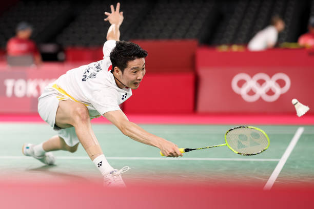 为什么专业选手都爱用碳纤维羽毛球拍?