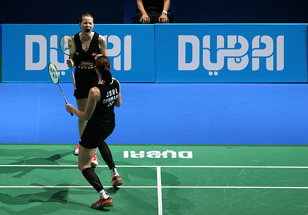 单打VS双打:羽毛球场线差异及战术应用