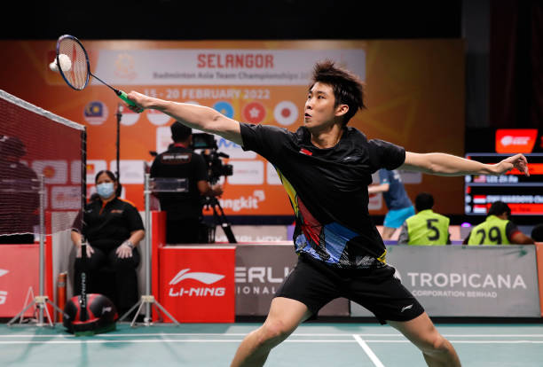 新手必看！羽毛球拍4U和8U到底选哪个更适合你？