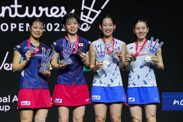 羽毛球规则知乎问答：如何判断界内球和界外球？