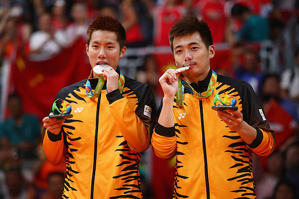 DIY羽毛球场划线指南：线宽、颜色与材料选择