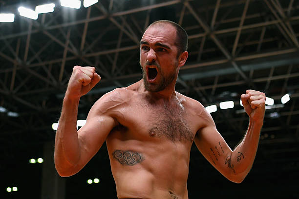 实战扣杀技巧:如何在高点完成致命一击?