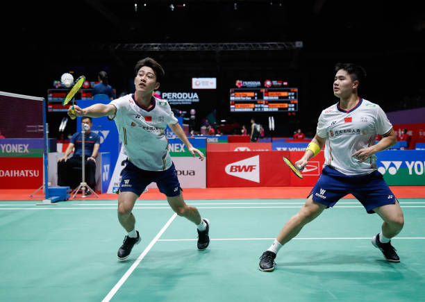 羽毛球单打边界线规则对比:国际标准与业余比赛差异