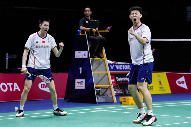 羽毛球双打比赛结果分析：战术与体能的较量