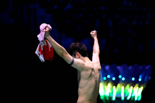 羽毛球双打发球战术：如何利用规则抢占先机？