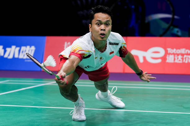 从零开始学羽毛球：场地示意图与基础站位教学