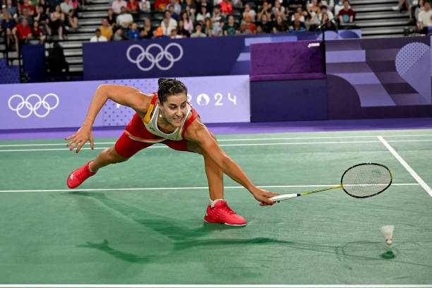 羽毛球装备选购指南：如何挑选适合的球拍、球鞋与服装