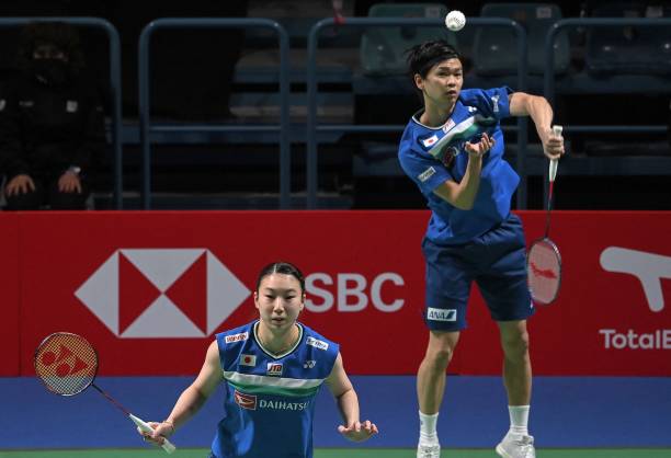 亚狮龙高端羽毛球对比：金标、银标、红标谁更胜一筹？