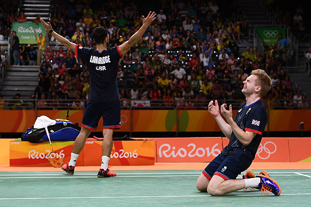 高磅数vs低磅数：羽毛球拍磅数对控球和力量的差别