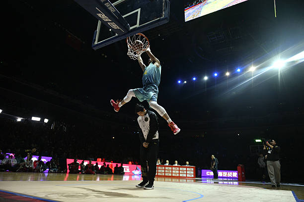 易建联老婆的家乡是哪里?网友热议不断