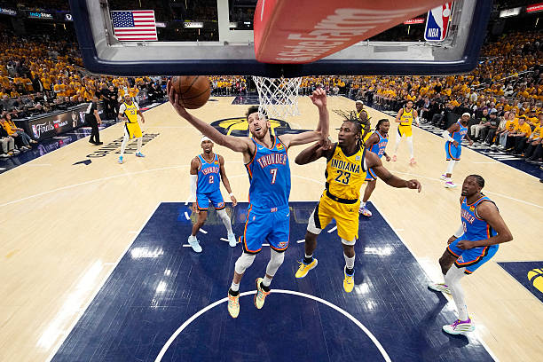 CBA赛事直播平台对比:咪咕、腾讯、央视体育哪个更好?