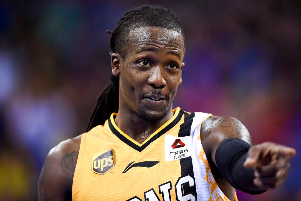 今日CBA比赛完整时间表及直播平台