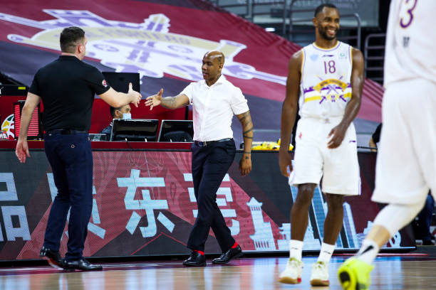 国际篮球比赛换人次数限制：每节与全场的规定