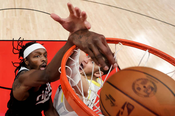 球星对决：总决赛首场两大核心球员的直接较量