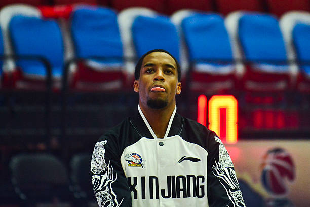 篮球迷必看：中央五台今晚篮球比赛直播指南