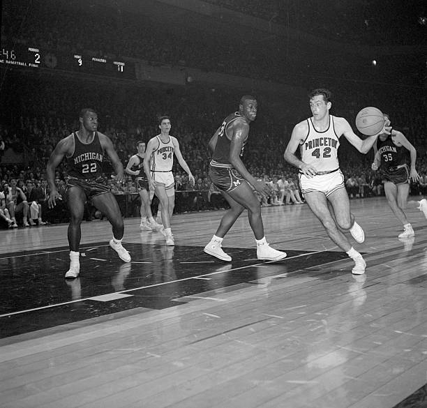 欧文最新动向：转会传闻与合同情况