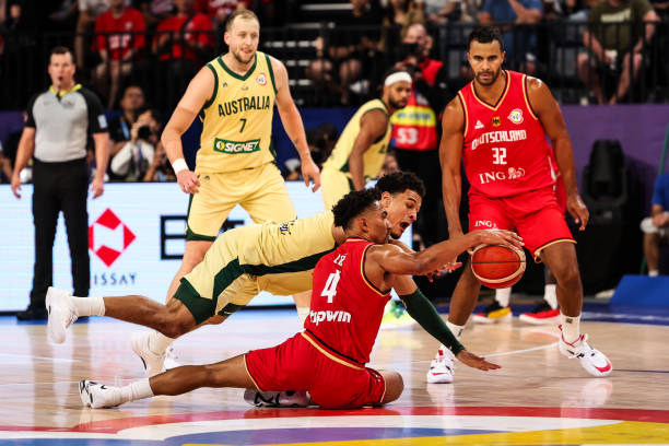 精彩对决回顾:篮球场上的高光时刻