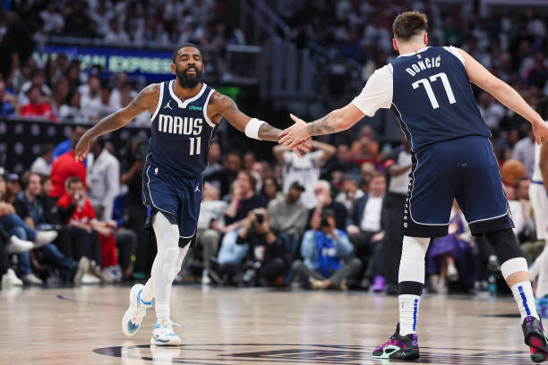 哈登复出首秀18分,哪一年他再次惊艳全场?