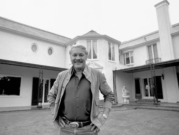 NBA新星对决：文班亚马vs霍姆格伦全场回放