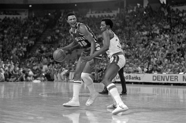 湖人队交易截止日前动作频频，引援计划曝光