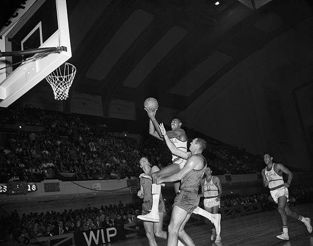 上篮基础训练:如何运用身体协调性完成动作