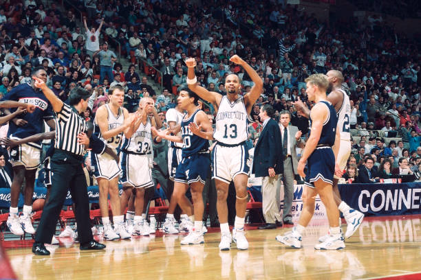 小前锋和得分后卫：哪个位置更考验球员的全面能力？