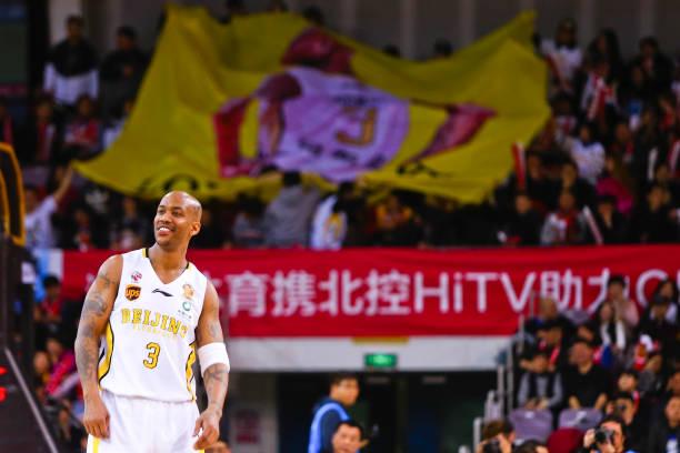 青岛男篮球员名单更新：新赛季有哪些变化？