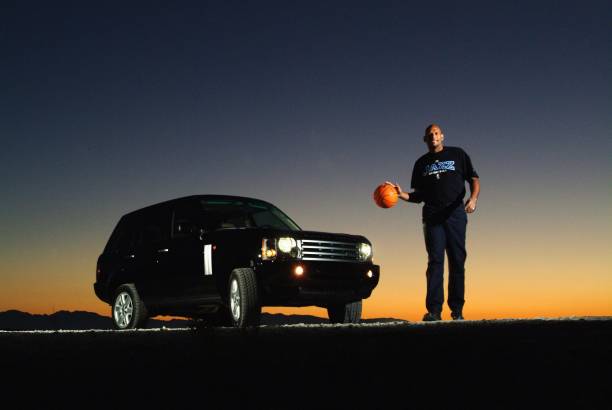 室内篮球场地选择：木地板的优势与挑战