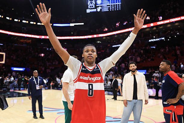 罗斯投篮头像：篮球艺术的完美定格