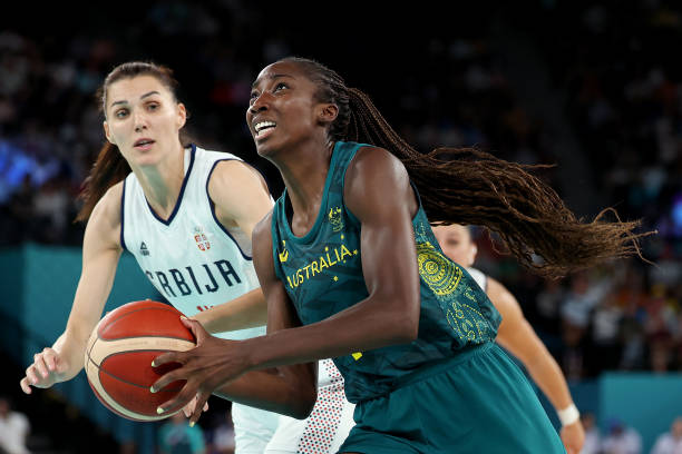 火箭队交易分析：新赛季阵容调整与未来展望