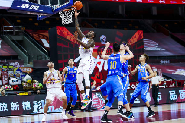 灌篮高手中锋力量对比:赤木刚宪能否称霸?