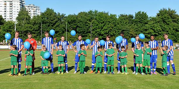 2025法甲赛程抢先看：姆巴佩领衔巴黎冲击十连冠