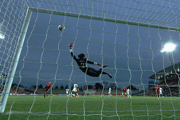 姆巴佩德国行：巴黎圣日耳曼前锋的德甲之旅