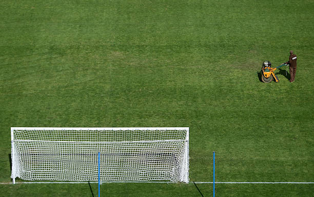 欧冠资格赛回合数解析:不同阶段比赛场次差异