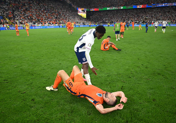 2021梅西返厂：短暂回归，永恒记忆