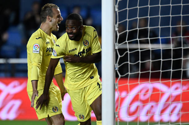 点球心理战：足球运动员如何应对高压时刻