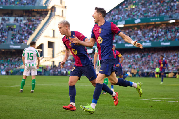 从草皮到看台:足球场每平方米造价分析