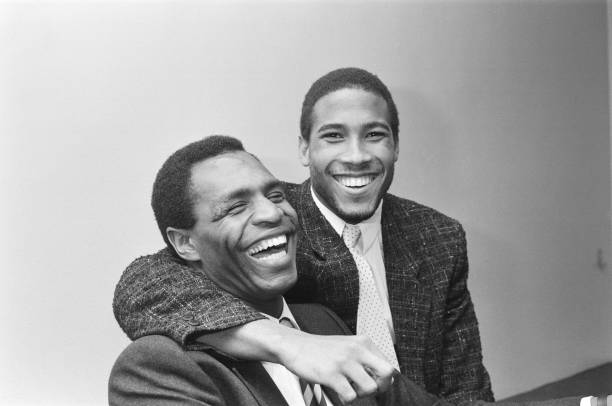 盛世足球推荐最新赛事预测：豪门对决谁能笑到最后？