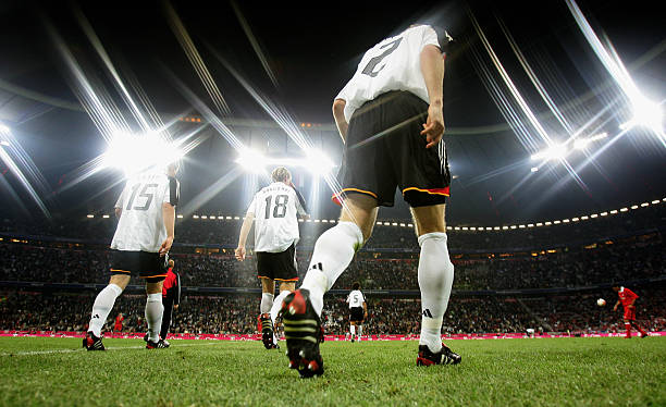 马拉多纳亲口讲述“上帝之手”:是作弊还是天意?