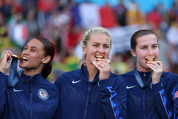 从规则解读：什么情况下裁判必须判直接任意球？