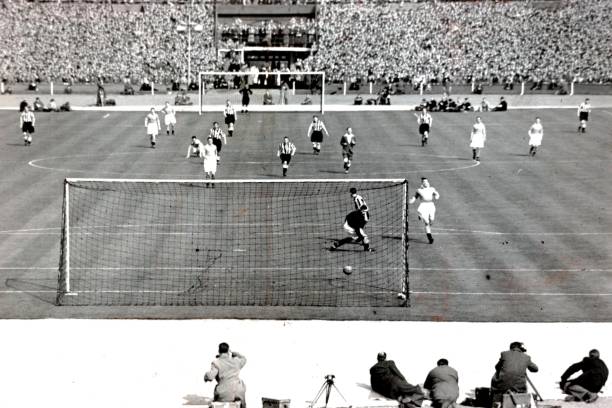 梅西封王！为何他被全球公认为足球第一人？