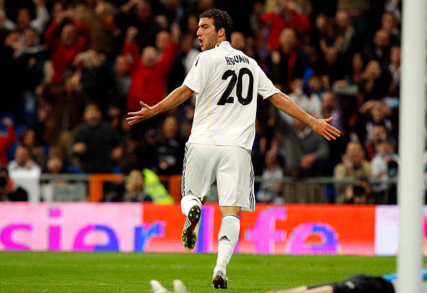 银幕上的足坛传奇:大师级球员的电影作品