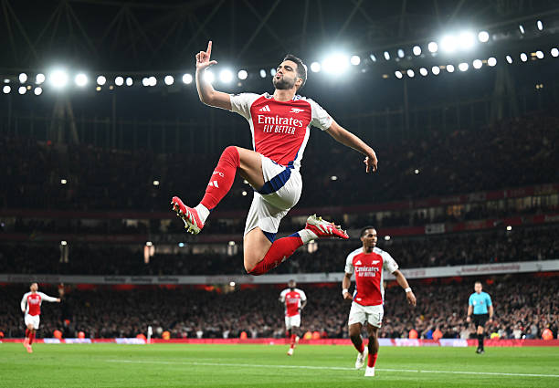 凉山足球小将：汗水与梦想交织的成长故事