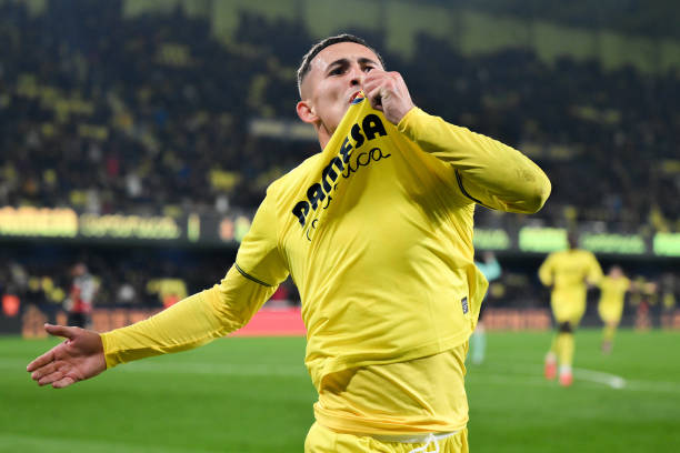 法国国家德比：马赛vs巴黎圣日耳曼，激情对决再现