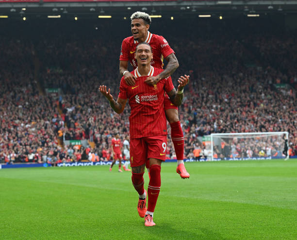 2021,梅西的巅峰与挑战:职业生涯关键一年