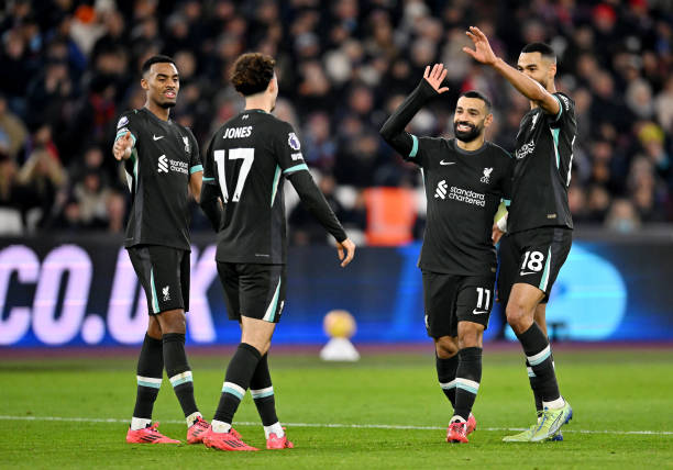 德甲联赛实时积分榜：欧冠资格争夺战愈演愈烈