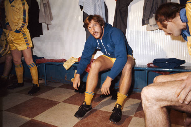 点球大战规则解析：欧洲杯每队最少踢几个球？